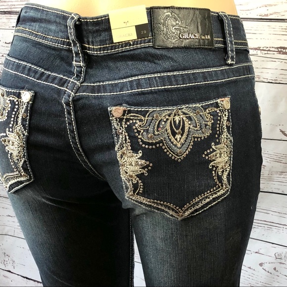 Grace in LA Jeans - Picture 4 of 6